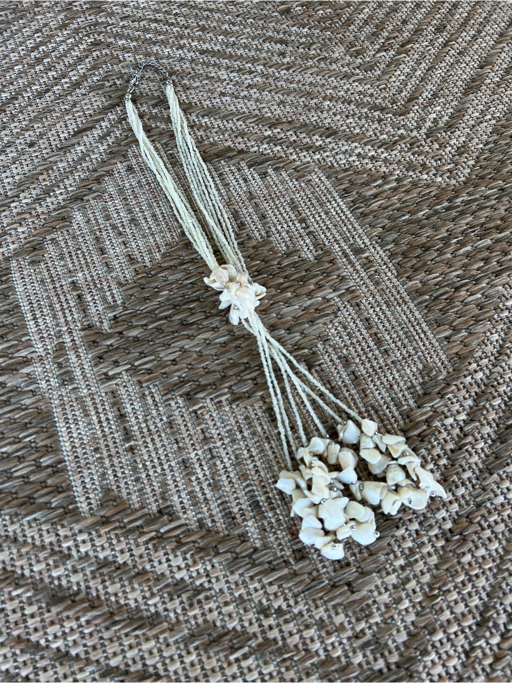 Vintage Shell / Silver tone Necklace - Women's Jewelry